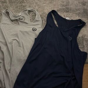 2 Gym Tank Tops